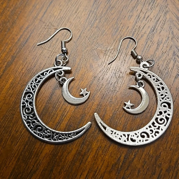 Star Moon Alloy Earrings - Silver-tone - Picture 5 of 7